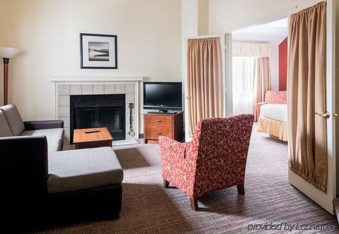 Residence Inn Kansas City Downtown/Union Hill Екстериор снимка