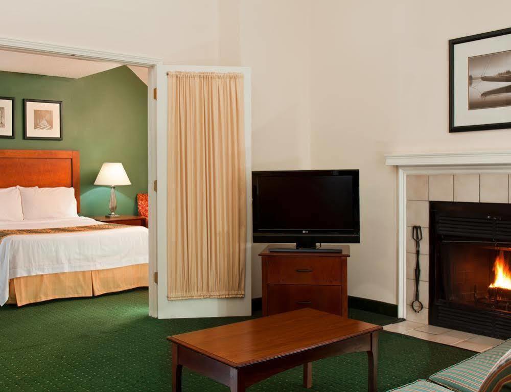 Residence Inn Kansas City Downtown/Union Hill Екстериор снимка